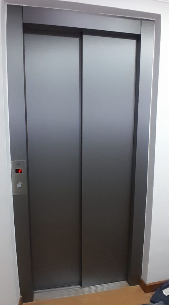 Envelopamento de Porta de Elevador com a Insulfilme Rio!